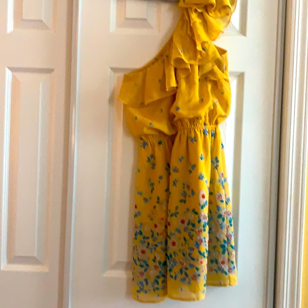 One shoulder dress